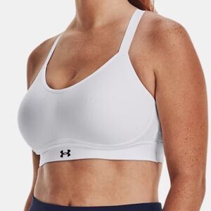 10/$25 Women’s Under Armour Continuum White, Med Support size medium